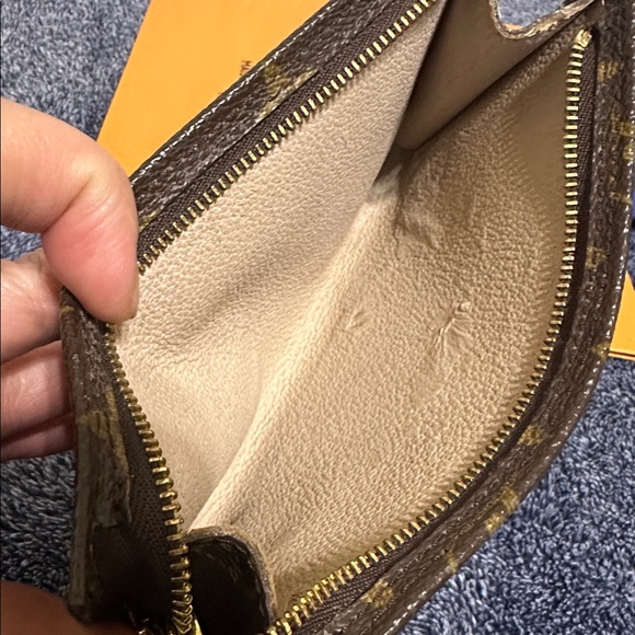 Louis Vuitton Monogram Pouch - Picture 9 of 11